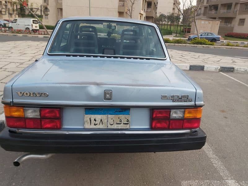 فولفو 240 1990