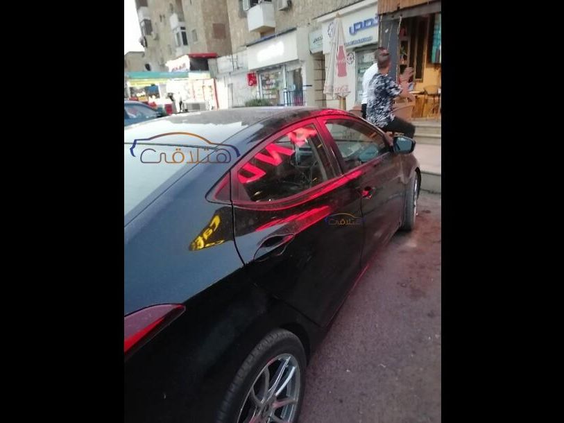 هيونداي إلانترا 2016