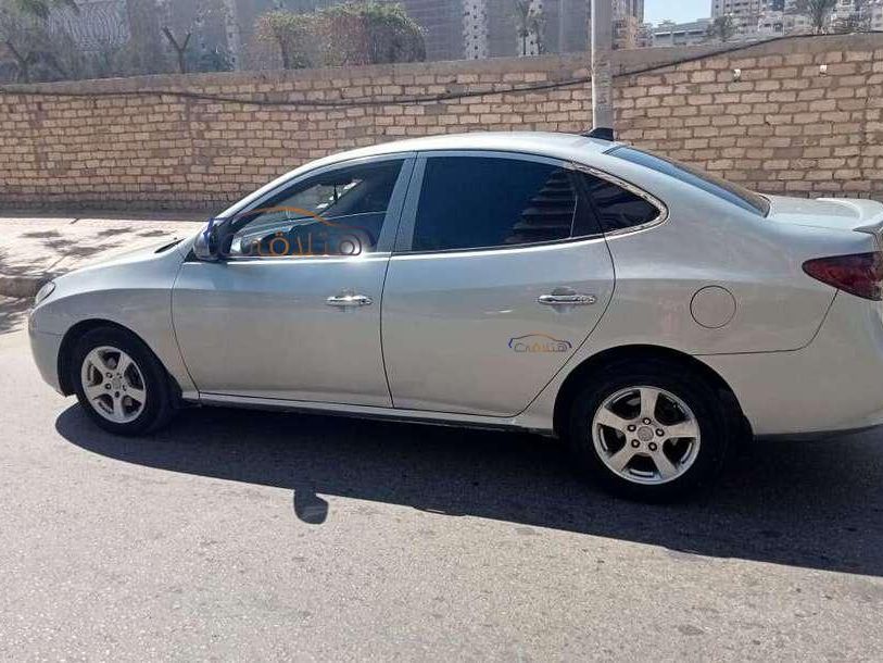 هيونداي إلانترا 2009