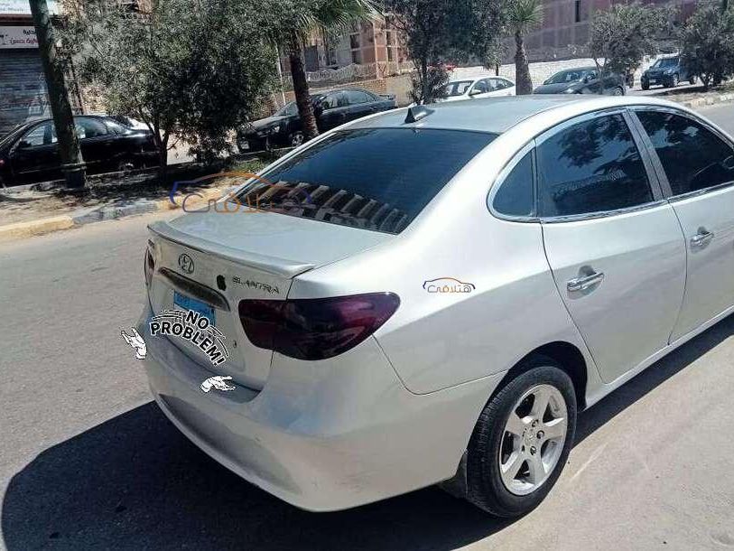 هيونداي إلانترا 2009