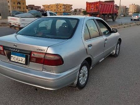 نيسان صني 2000