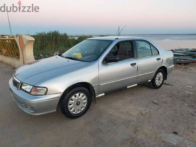 نيسان صني 2000