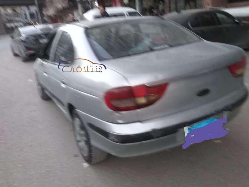 رينو ميجان 2001