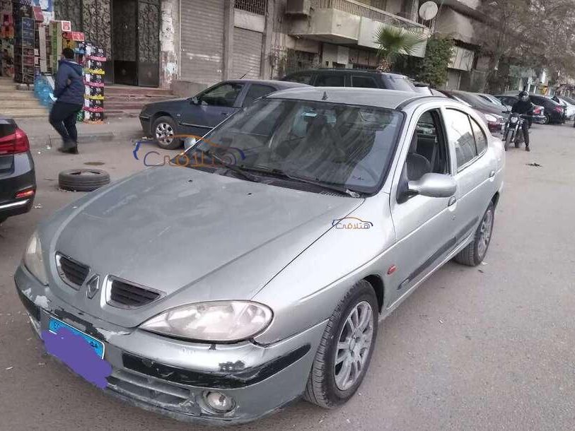 رينو ميجان 2001